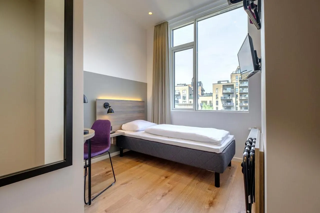 Go Hotel City Copenhagen 2*,